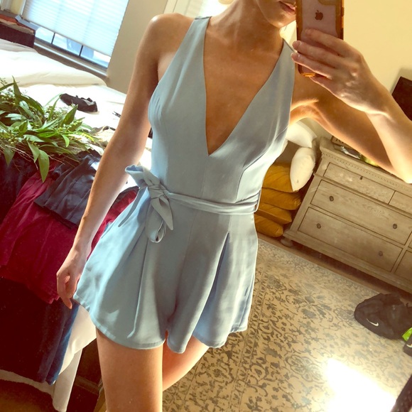 Small light blue Romper - Picture 1 of 7